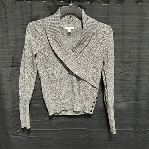 Dressbarn Long‎ Sleeve Grey V-Neck Sweaters for Women size S button accents